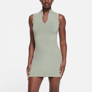 SKIMS ZIP UP SLEEVELESS MINI DRESS, Size M, MINERAL
